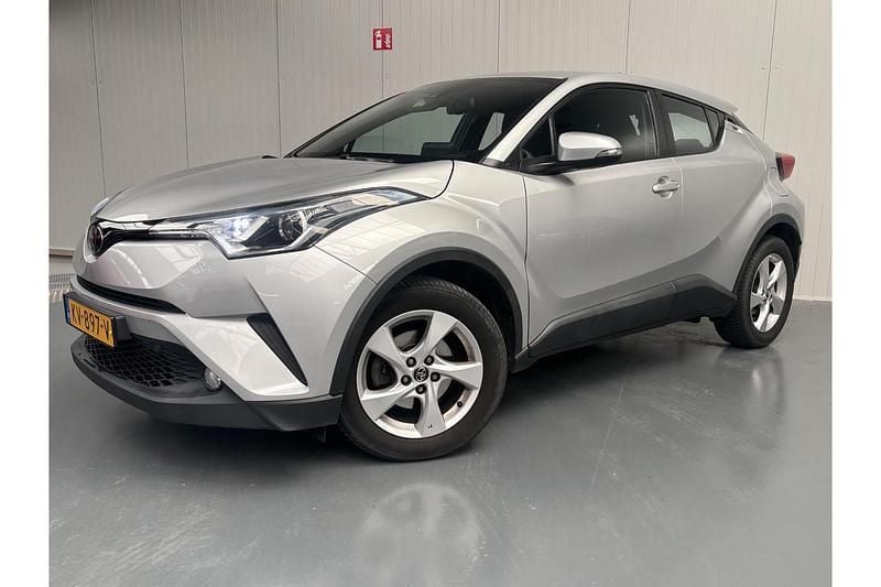 Grijs Occasion 2016 Toyota C-HR SUV | € 17.249 (Eerlijke prijs) - Afbeelding 1/1