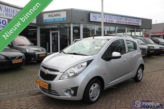 Grijs Gebruikt 2011 Chevrolet Spark Hatchback | € 2.950 (Eerlijke prijs) - Afbeelding 1/4