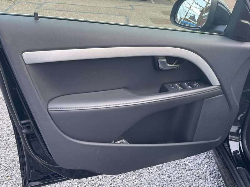 Zwart Gebruikt 2013 Volvo V70 Summum Stationwagen | € 11.500 (Goede deal) - Afbeelding 1/4