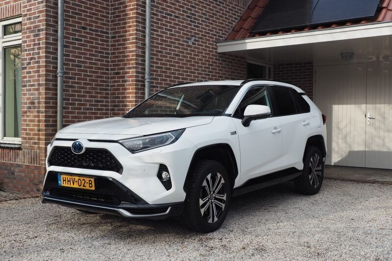 Wit Gebruikt 2021 Toyota RAV4 Edition SUV | € 39.450 (Eerlijke prijs) - Afbeelding 1/4