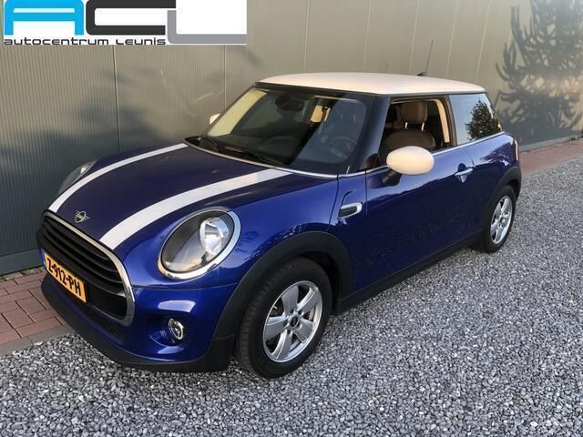 Blauwfelblauw metallic Gebruikt 2020 Mini Cooper Chili Hatchback | € 17.500 (Eerlijke prijs) - Afbeelding 1/4