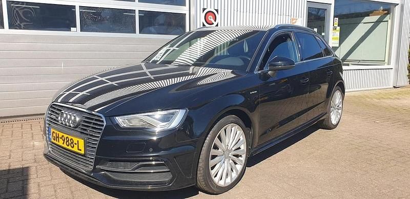 Occasion Audi A3 Sportback e-tron S-Line 2015 Zwart Hatchback