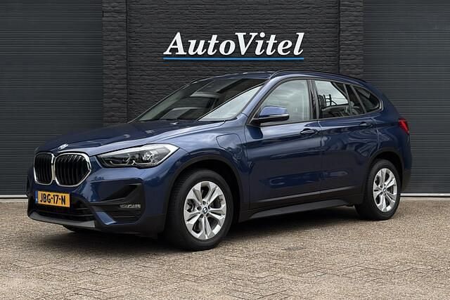 Blauw Gebruikt 2021 BMW X1 Advantage SUV | € 26.445 (Eerlijke prijs) - Afbeelding 1/4