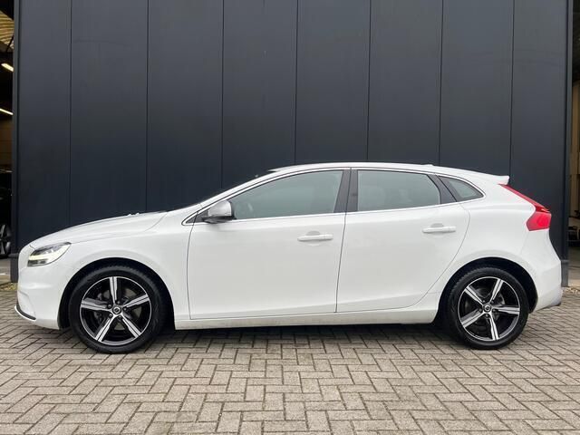 Occasion Volvo V40 R-Design 191 PK (140 kW) 2018 Wit Stationwagen