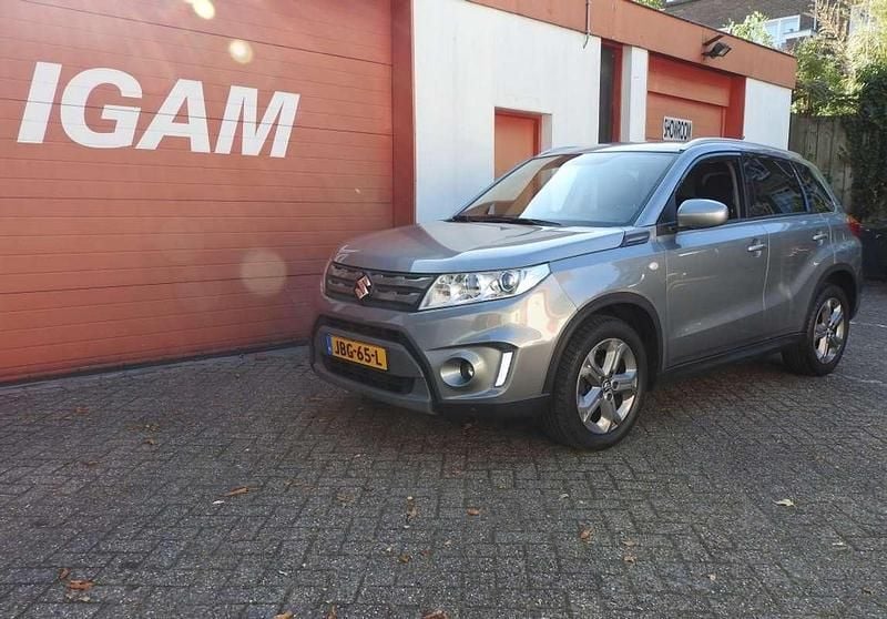 Grijs Gebruikt 2017 Suzuki Vitara SUV | € 16.750 (Goede deal) - Afbeelding 1/4