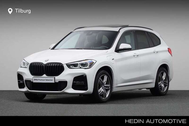 Wit Gebruikt 2022 BMW X1 Comfort Edition SUV | € 35.880 (Duur) - Afbeelding 1/4