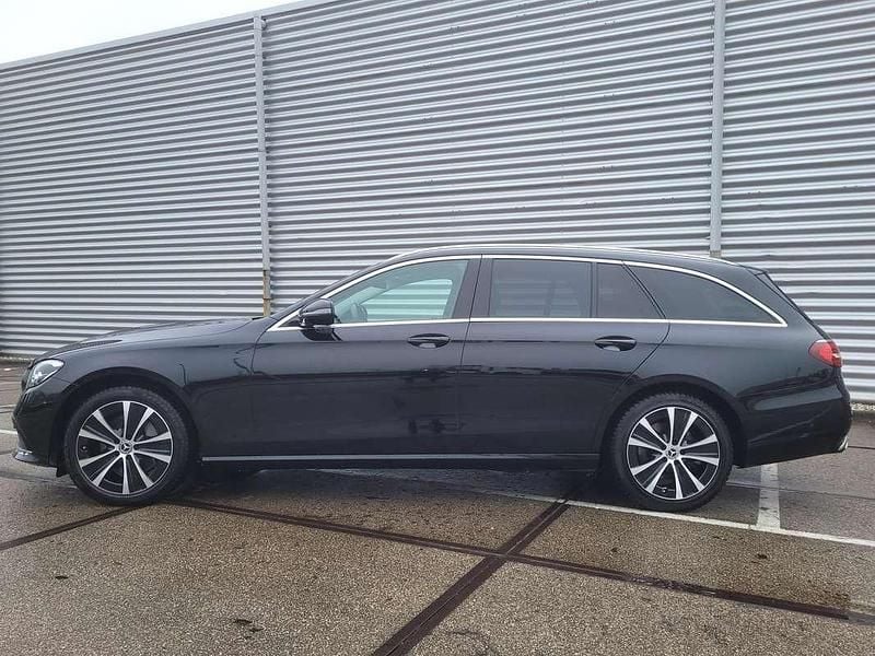 Occasion Mercedes E300 Avantgarde 211 PK (155 kW) 2021 Zwart Stationwagen