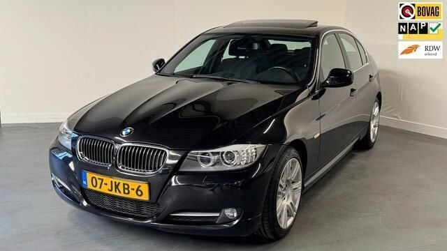 Zwart Gebruikt 2009 BMW 335 Sedan | € 19.950 (Iets duurder) - Afbeelding 1/4
