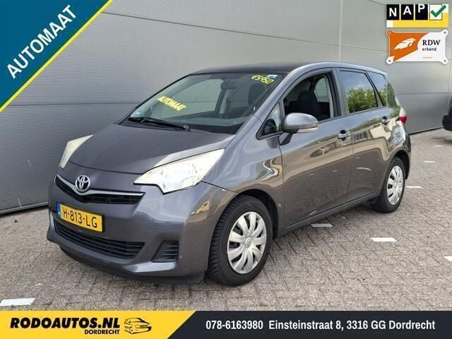 Grijs Gebruikt 2012 Toyota Verso-S MPV | € 5.950 (Eerlijke prijs) - Afbeelding 1/4