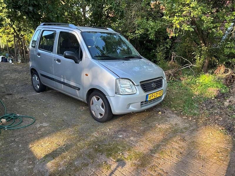 Gebruikt 2002 Suzuki Wagon R+ GLS Stationwagen | € 1.500 (Eerlijke prijs) - Afbeelding 1/4