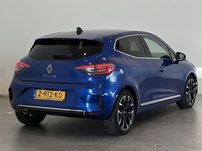 Occasion Renault Clio V Techno 2024 Blauw Hatchback