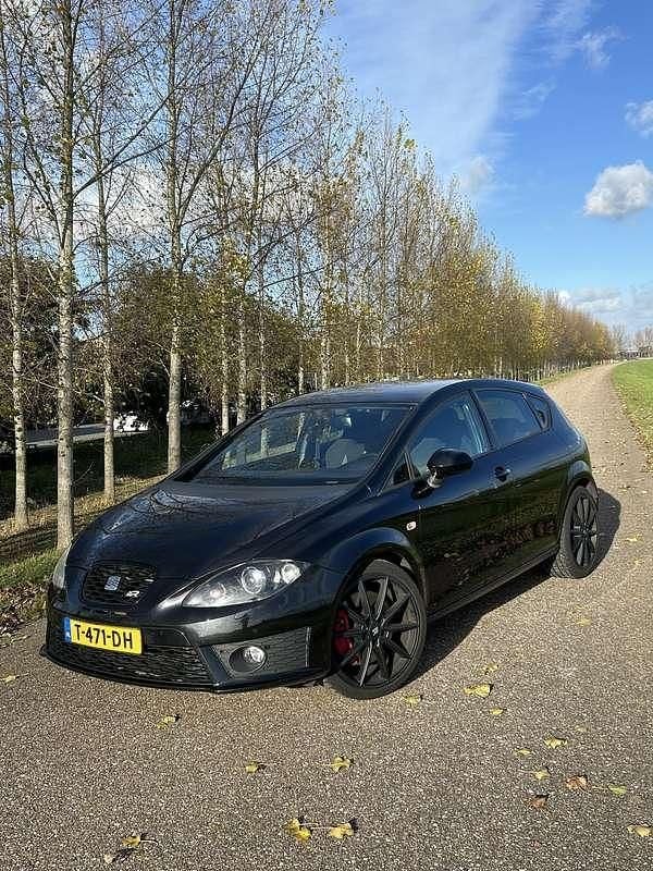 Zwart Gebruikt 2010 Cupra Leon MPV | € 9.000 (Super prijs) - Afbeelding 1/4