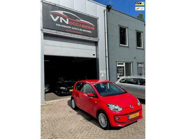 Rood Occasion 2012 VW up! high up! Hatchback | € 5.950 (Eerlijke prijs) - Afbeelding 1/4