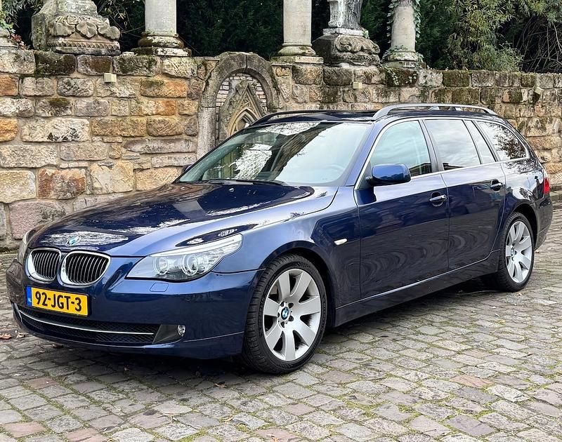 Blauw Gebruikt 2009 BMW 523 Stationwagen | € 7.950 (Super prijs) - Afbeelding 1/4