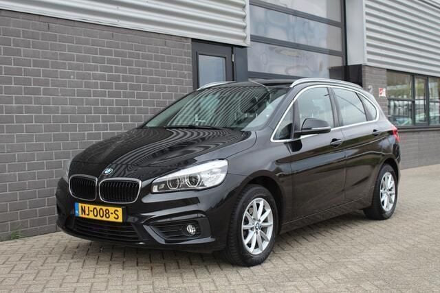 Occasion BMW 216 Executive 102 PK (75 kW) 2017 Zwart Stationwagen