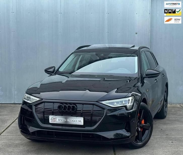 Zwart (metallic) Gebruikt 2020 Audi e-tron SUV | € 23.950 (Goede deal) - Afbeelding 1/4