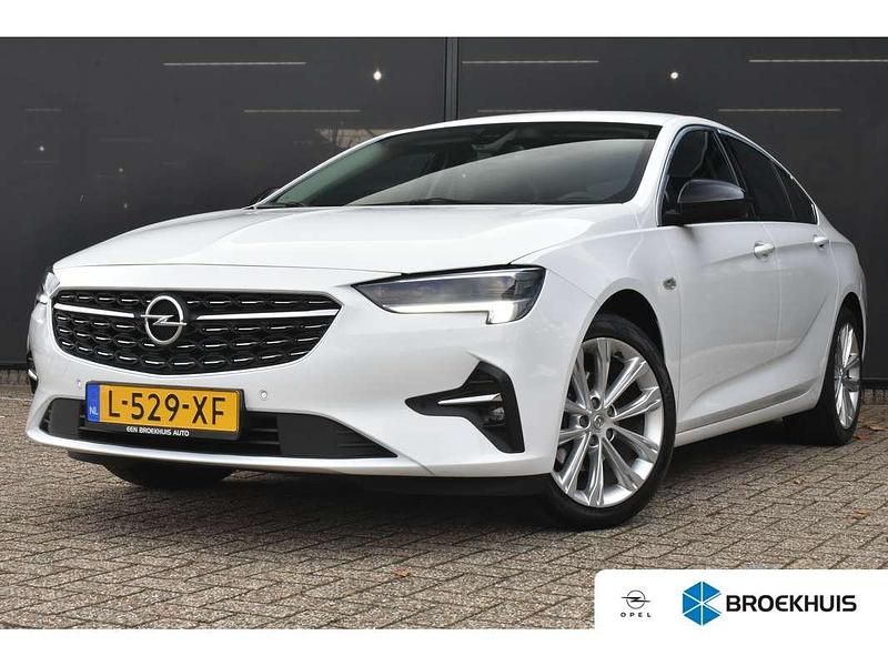 Wit Gebruikt 2021 Opel Insignia Business Elegance Hatchback | € 16.400 (Eerlijke prijs) - Afbeelding 1/4