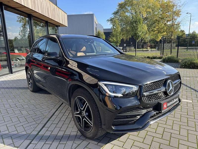 Zwart Gebruikt 2020 Mercedes GLC200 Business SUV | € 38.900 (Goede deal) - Afbeelding 1/4