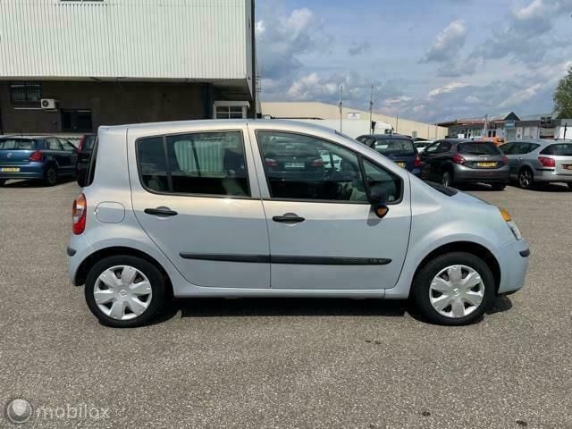 Occasion Renault Modus Expression 111 PK (81 kW) 2005 Grijs MPV