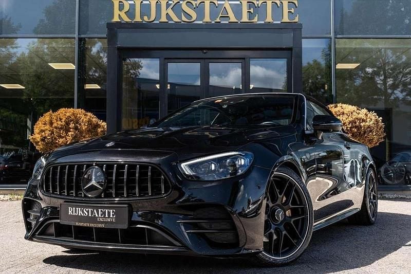 Zwart (metallic) Occasion 2020 Mercedes E220 AMG Cabriolet | € 48.900 (Duur) - Afbeelding 1/4