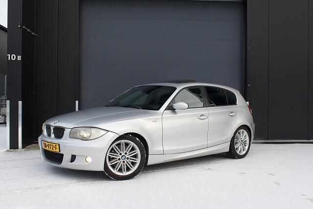 Grijs Gebruikt 2007 BMW 130 Hatchback | € 8.950 (Goede deal) - Afbeelding 1/4