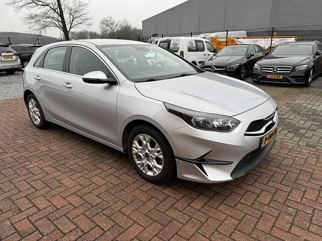 Occasion Kia Ceed 120 PK (88 kW) 2022 Grijs Hatchback