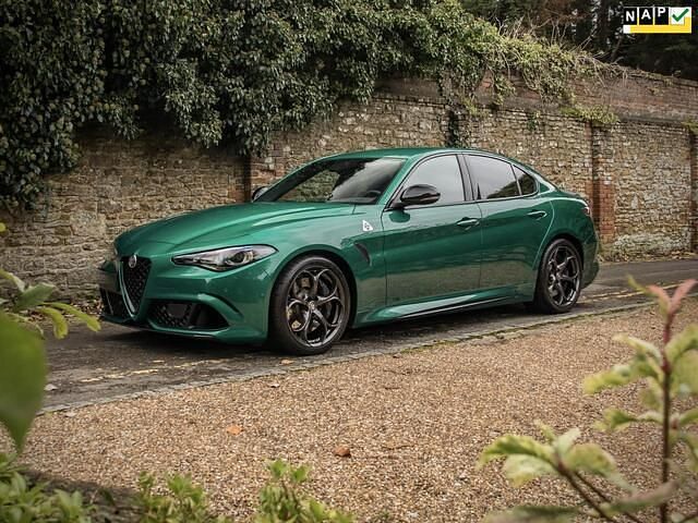 Groen Gebruikt 2022 Alfa Romeo Giulia Quadrifoglio Sedan | € 79.900 - Afbeelding 1/4