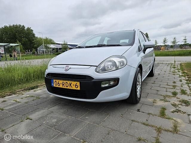 Wit Gebruikt 2011 Fiat Punto Evo Dynamic Hatchback | € 1.950 (Goede deal) - Afbeelding 1/4
