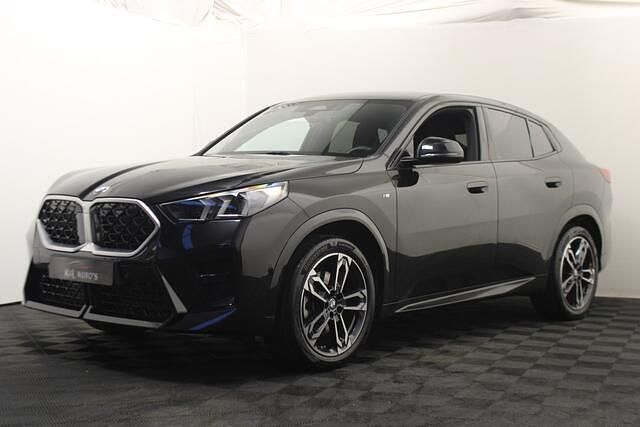 Zwart (metallic) Gebruikt 2024 BMW X2 M Performance SUV | € 39.999 (Goede deal) - Afbeelding 1/4