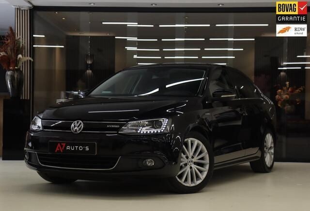 Zwart Gebruikt 2013 VW Jetta Highline Sedan | € 7.950 (Eerlijke prijs) - Afbeelding 1/4