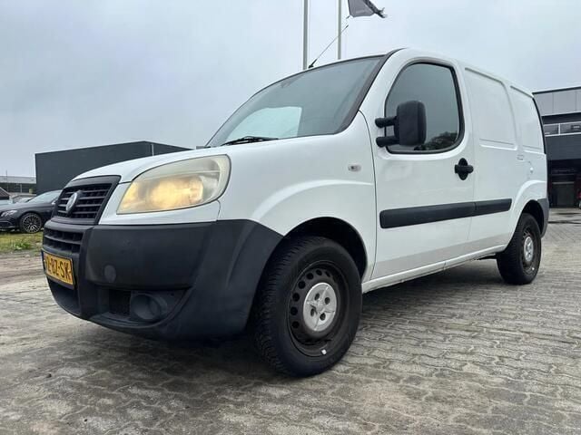 Overige Gebruikt 2006 Fiat Doblò MPV | € 2.000 (Duur) - Afbeelding 1/4