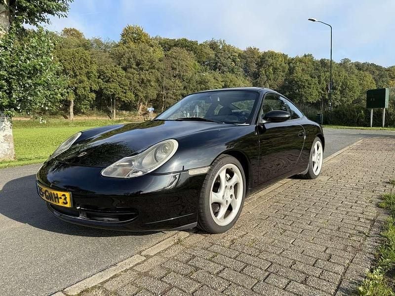 Zwart Gebruikt 2001 Porsche 911 Carrera 4 Coupé | € 22.500 (Goede deal) - Afbeelding 1/4
