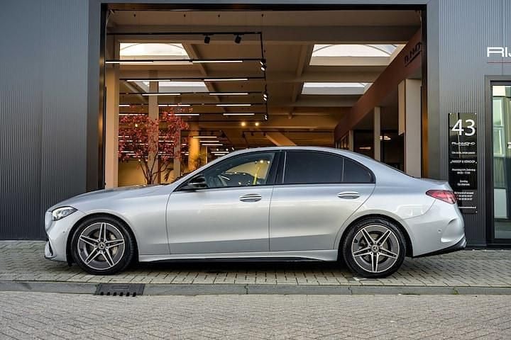 Occasion Mercedes C300e AMG line 265 PK (194 kW) 2022 Grijs Sedan