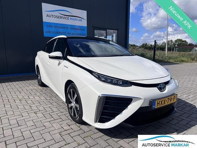Wit Gebruikt 2019 Toyota Mirai Executive Sedan | € 8.999 - Afbeelding 1/4