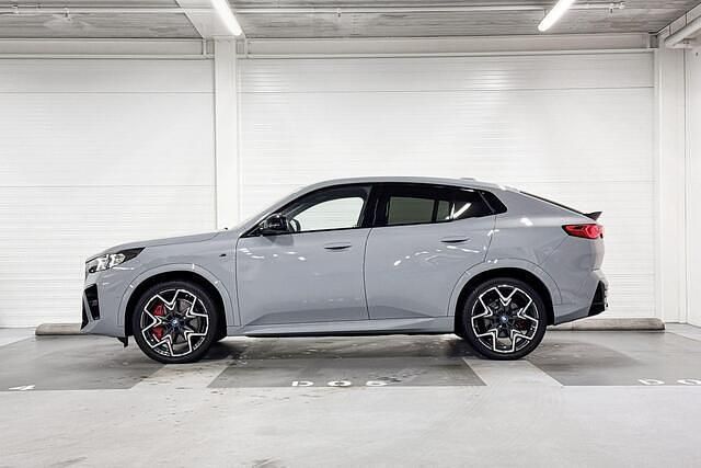 Occasion BMW iX2 150 kW (204 PK) 2024 M brooklyn grau SUV