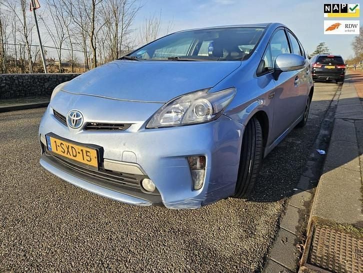 Blauw (metallic) Occasion 2013 Toyota Prius Hatchback | € 3.900 (Eerlijke prijs) - Afbeelding 1/4