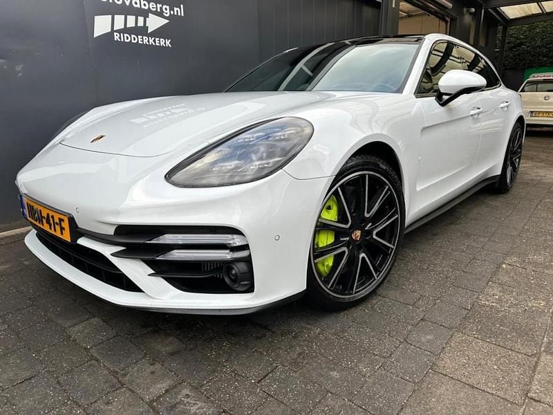 Wit Occasion 2021 Porsche Panamera Sport Turismo Stationwagen | € 109.950 (Duur) - Afbeelding 1/4