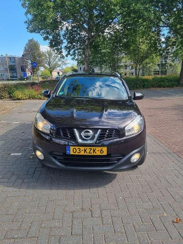 Paars Occasion 2010 Nissan Qashqai Acenta SUV | € 6.600 (Iets duurder) - Afbeelding 1/4