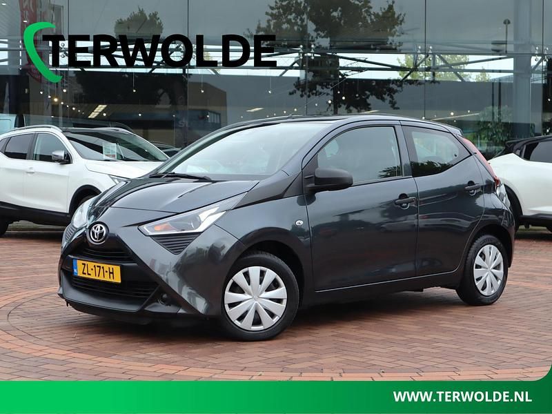 Occasion Toyota Aygo 72 PK (52 kW) 2019 Grijs Hatchback