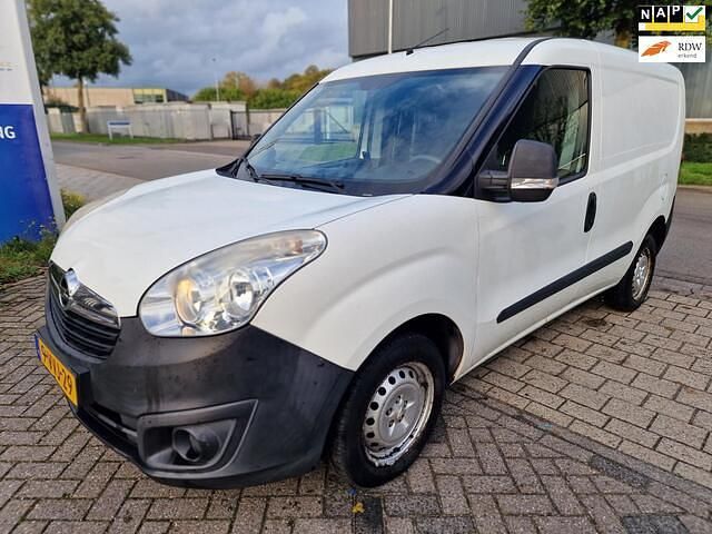 Occasion Opel Combo 90 PK (66 kW) 2012 Wit MPV