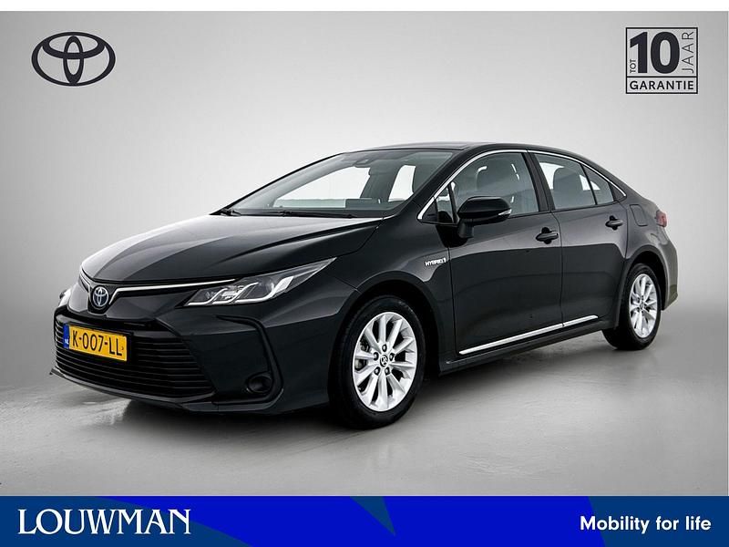 Occasion Toyota Corolla Active 123 PK (90 kW) 2021 Zwart Sedan