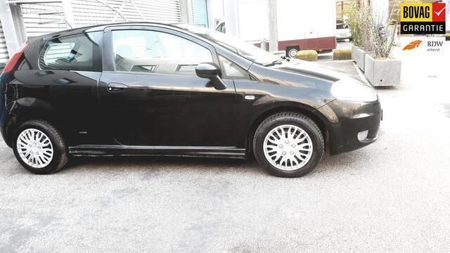 Zwart Gebruikt 2007 Fiat Punto Hatchback | € 2.995 (Iets duurder) - Afbeelding 1/4