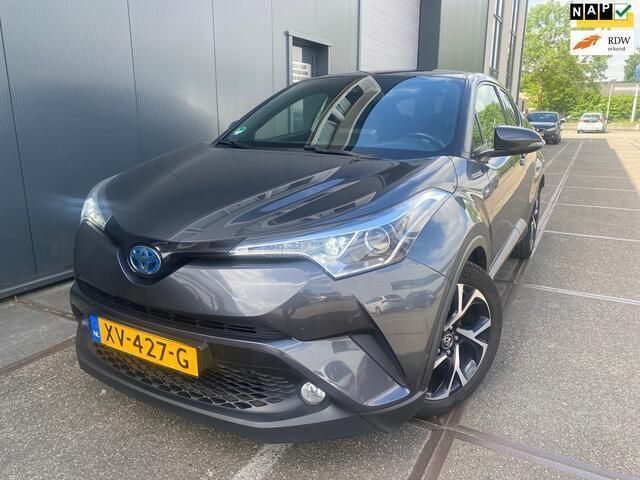 Grijs Gebruikt 2019 Toyota C-HR Style SUV | € 17.950 (Eerlijke prijs) - Afbeelding 1/4