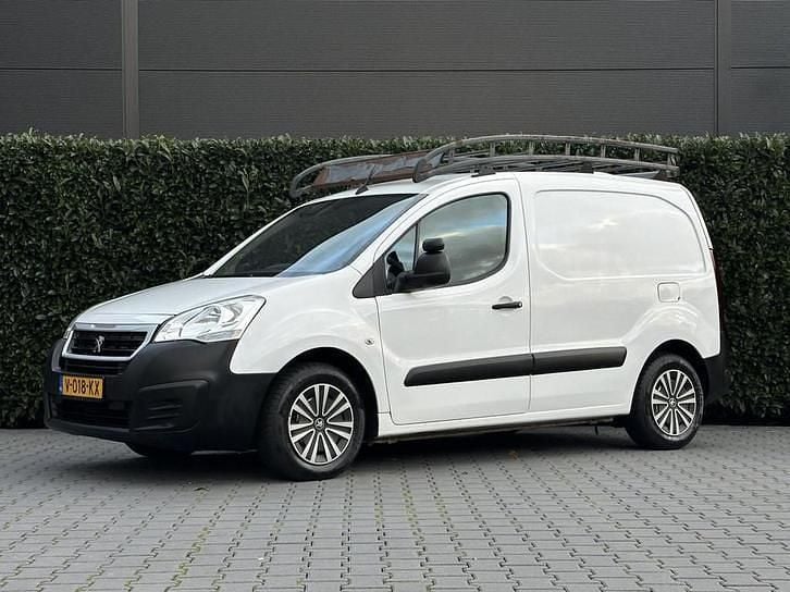 Wit Gebruikt 2018 Peugeot Partner Premium Van | € 5.950 (Super prijs) - Afbeelding 1/4