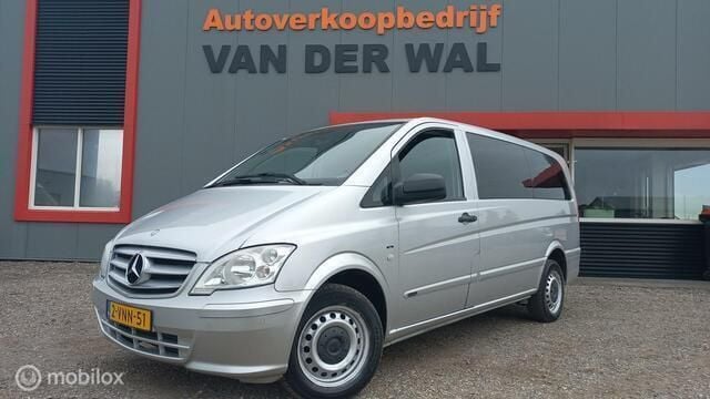Grijs Gebruikt 2011 Mercedes Vito MPV | € 7.500 (Iets duurder) - Afbeelding 1/4