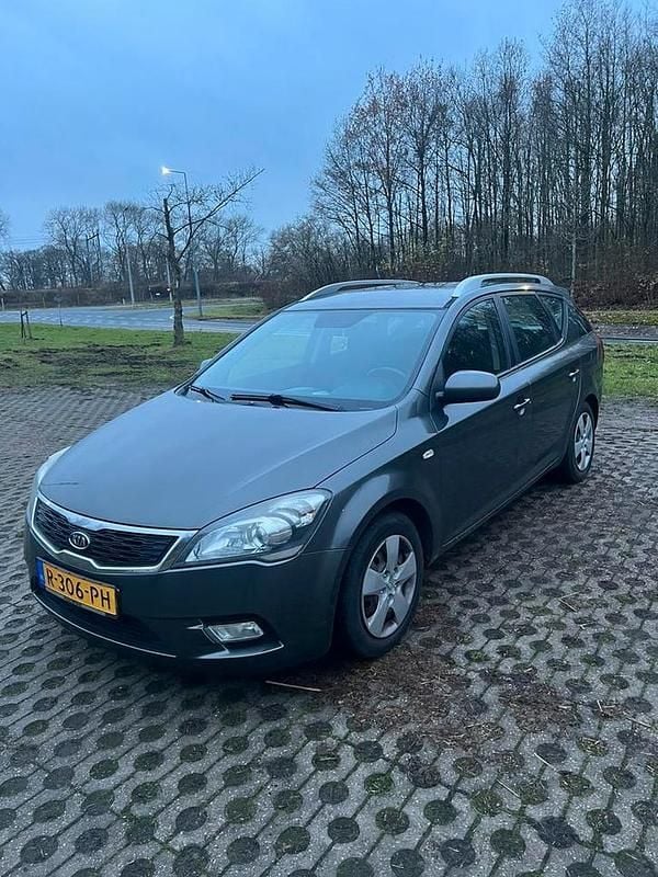 Gebruikt 2010 Kia Ceed Hatchback | € 2.400 (Super prijs) - Afbeelding 1/4