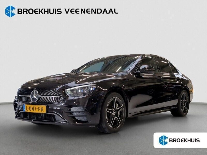 Zwart Gebruikt 2021 Mercedes E300 Business Sedan | € 35.890 (Goede deal) - Afbeelding 1/4