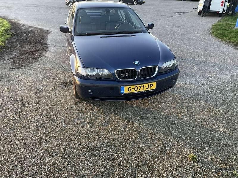 Blauw Gebruikt 2003 BMW 318 Lifestyle Sedan | € 3.000 (Eerlijke prijs) - Afbeelding 1/4