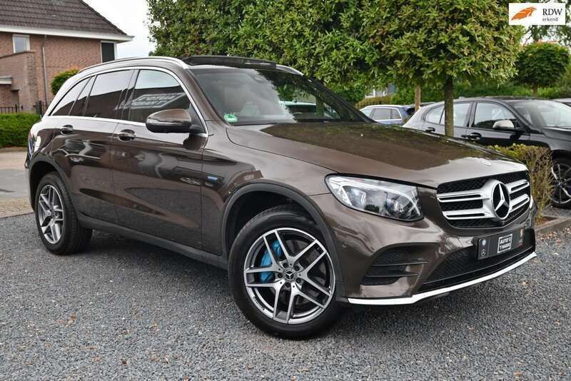 Bruin Gebruikt 2017 Mercedes GLC350 AMG line SUV | € 34.950 (Eerlijke prijs) - Afbeelding 1/4