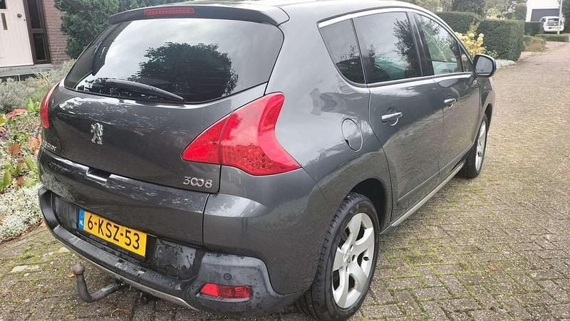 Grijs Gebruikt 2013 Peugeot 3008 Style MPV | € 3.200 (Super prijs) - Afbeelding 1/3